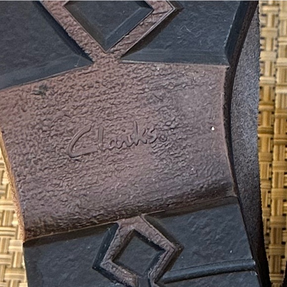 🌟HP🌟Clarks Taupe Suede Chelsea Boots Rubber Sole 10.5 - Picture 12 of 13